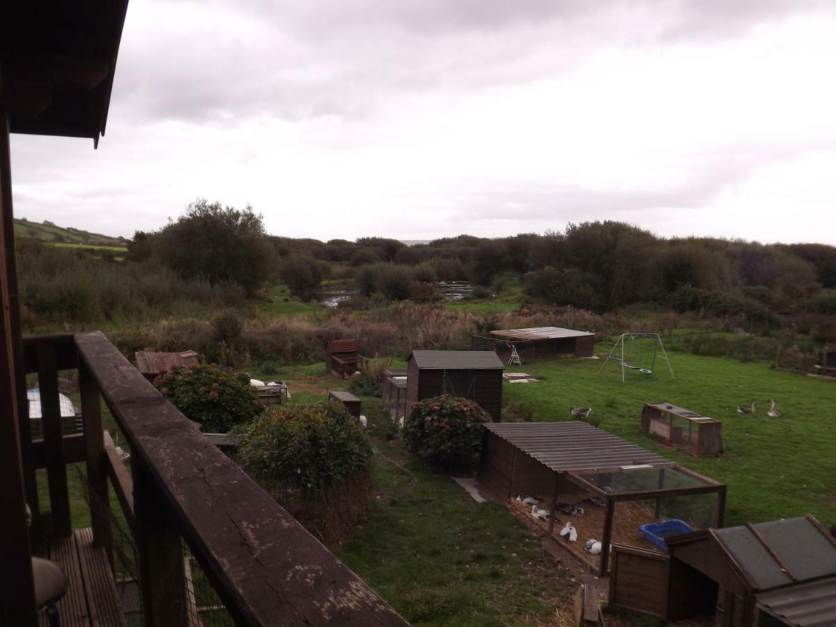 Marsh Water Ponds Fishery Kidwelly Exterior foto